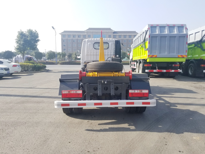 中潔牌XZL5070ZXX6型車(chē)廂可卸式垃圾車(chē)